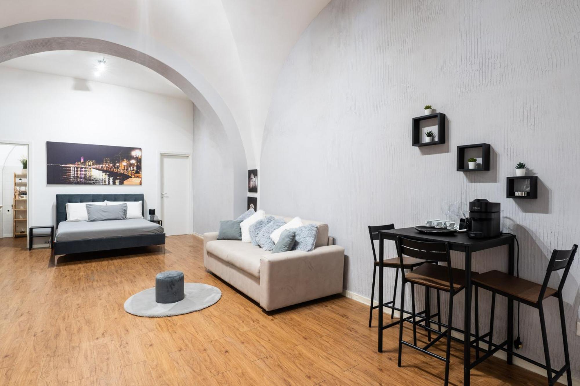 House Visconti Lägenhet Bari Exteriör bild